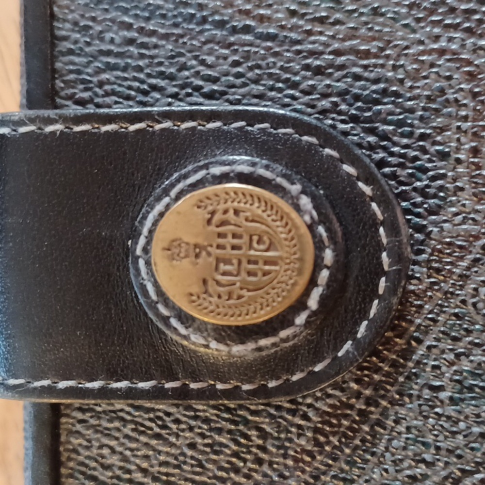 Genuine Leather Vintage Liz Claiborne Wallet. - Picture 8 of 8